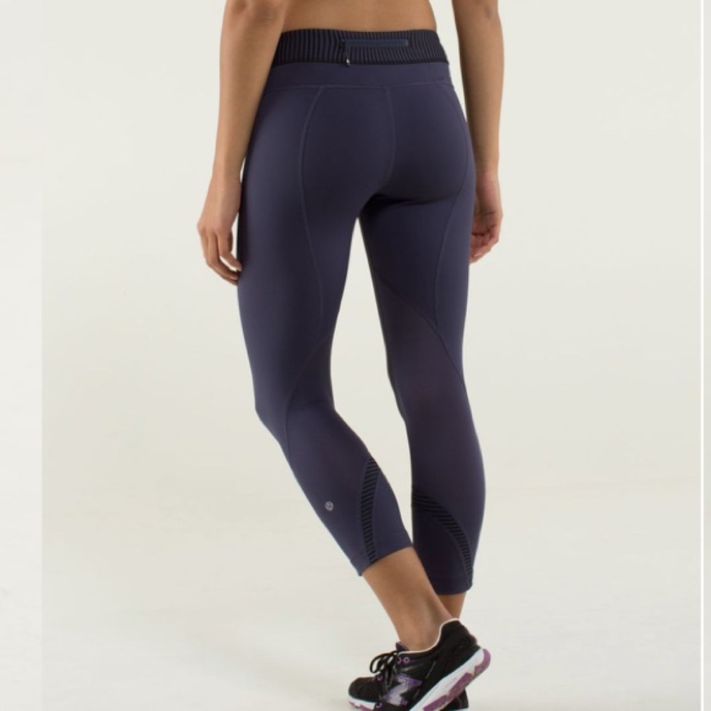 Lululemon Run Inspire Crop 4 cadet blue stripes